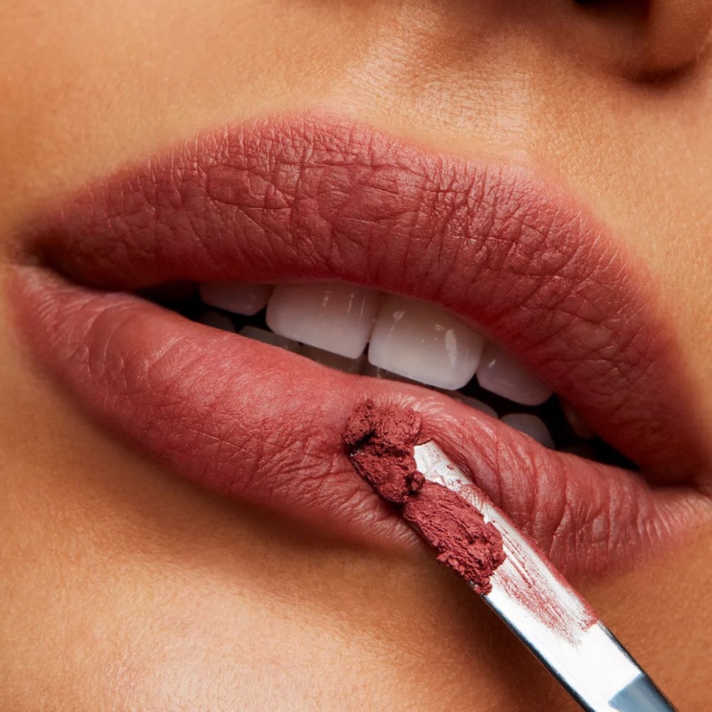 MAC  Lipstick Sultry Move - Picture 14 of 16